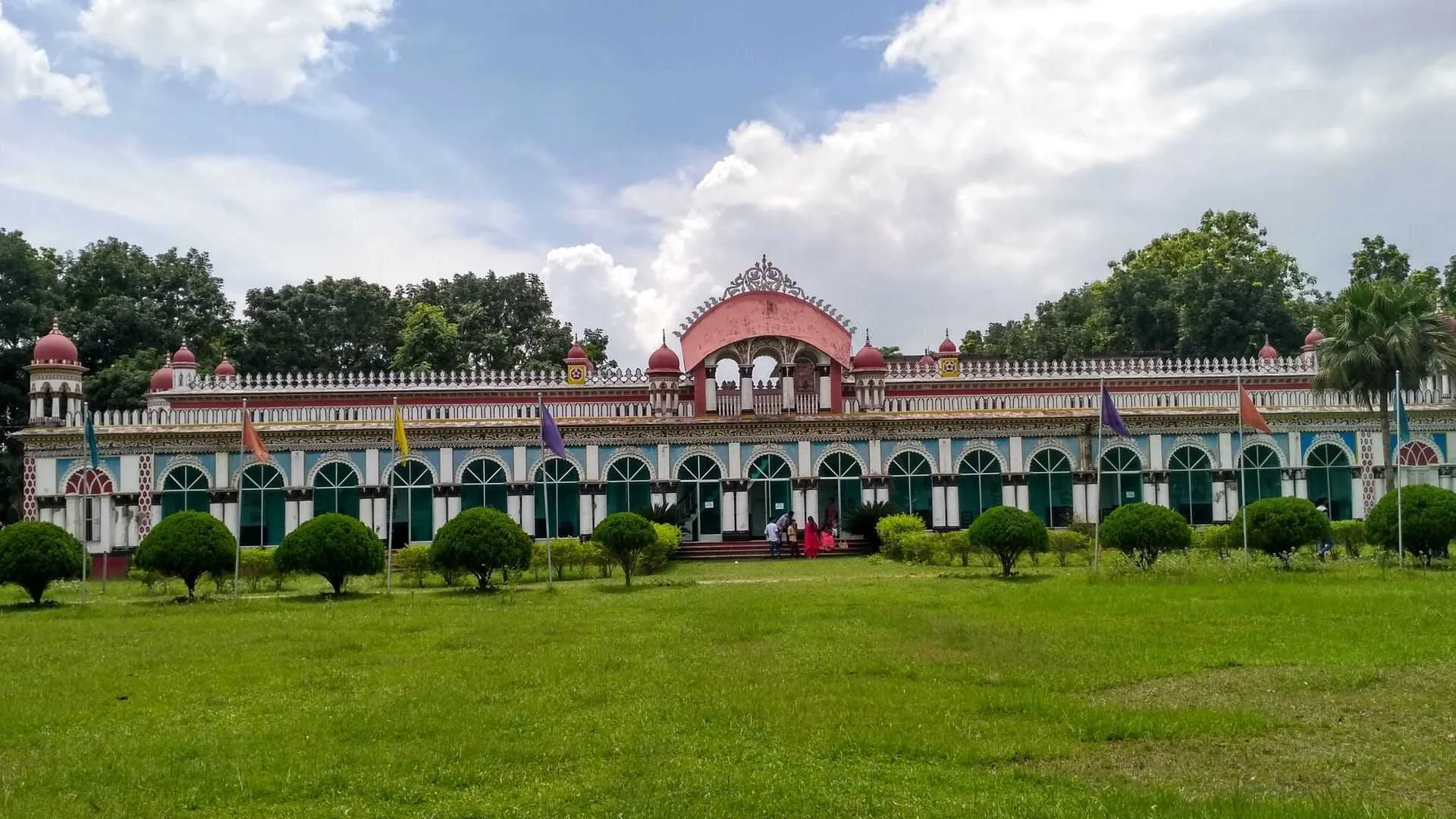 ইতিহাস ঐতিহ্যে সমৃদ্ধ যে পাঁচ স্থান টানবে পর্যটকদের