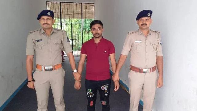 ভারতীয় পাসপোর্টে কাতারে বাংলাদেশি