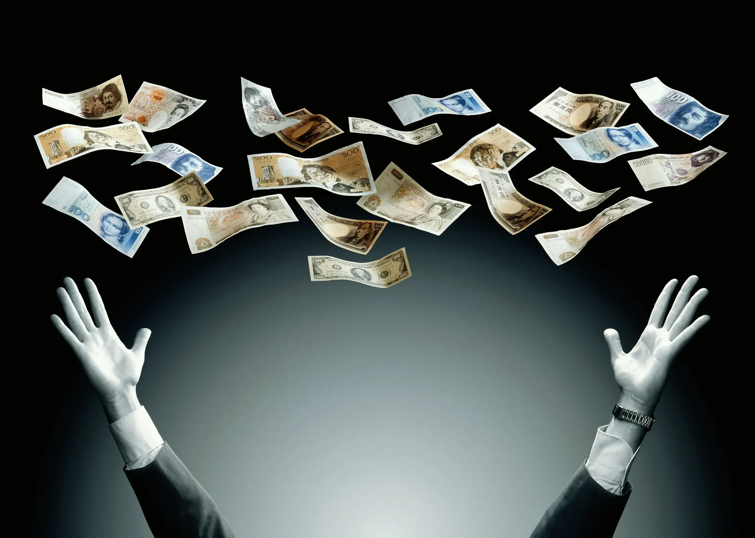 যে দেশে প্রবাসীদের বেতন সবচেয়ে বেশি