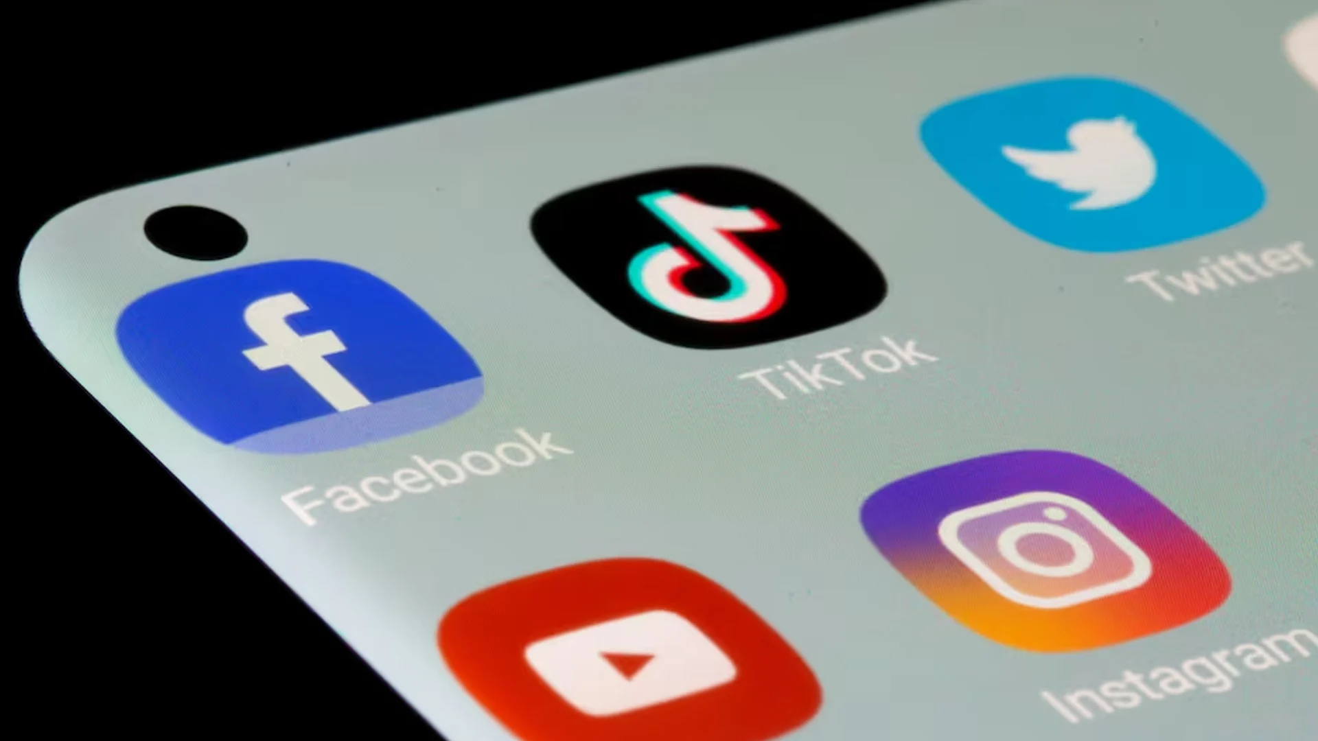 Da1d9225b3d71506036156a18b8e7a80353018b69ce2bf5e