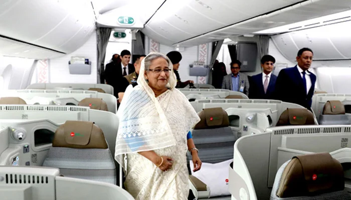 ভারত ছেড়েছেন হাসিনা