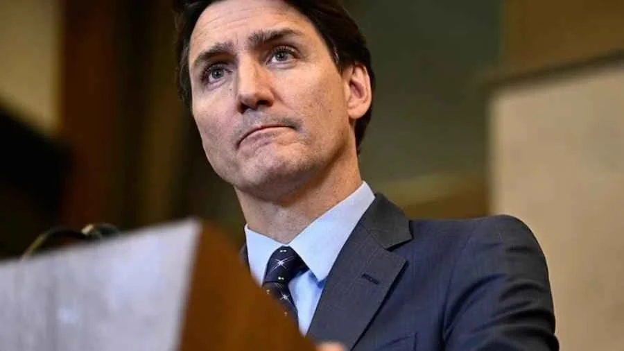 এবার কি ট্রুডোর বিদায় ঘণ্টা বাজাবেন মাস্ক!