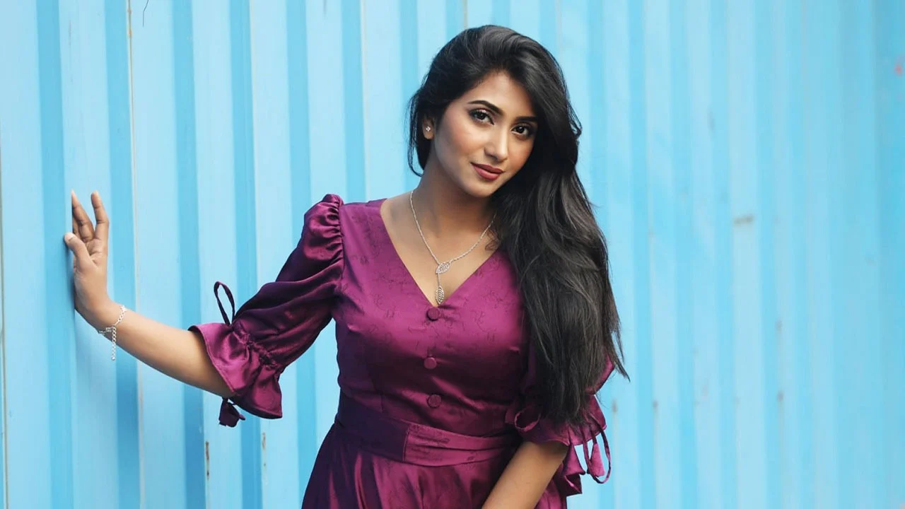 চকলেটে নেশাদ্রব্য মিশিয়ে অজ্ঞানের চেষ্টা করেন পরিচালক সুমি