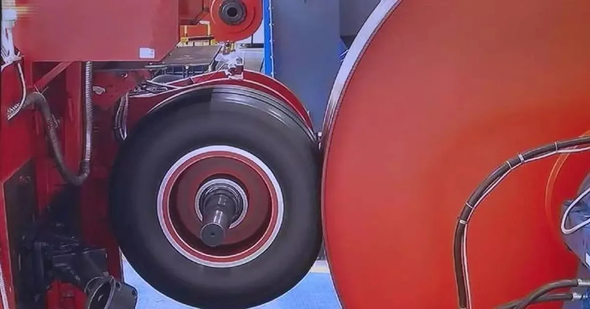 বিমানের টায়ার পরীক্ষার প্ল্যাটফর্ম তৈরি করলো চীন