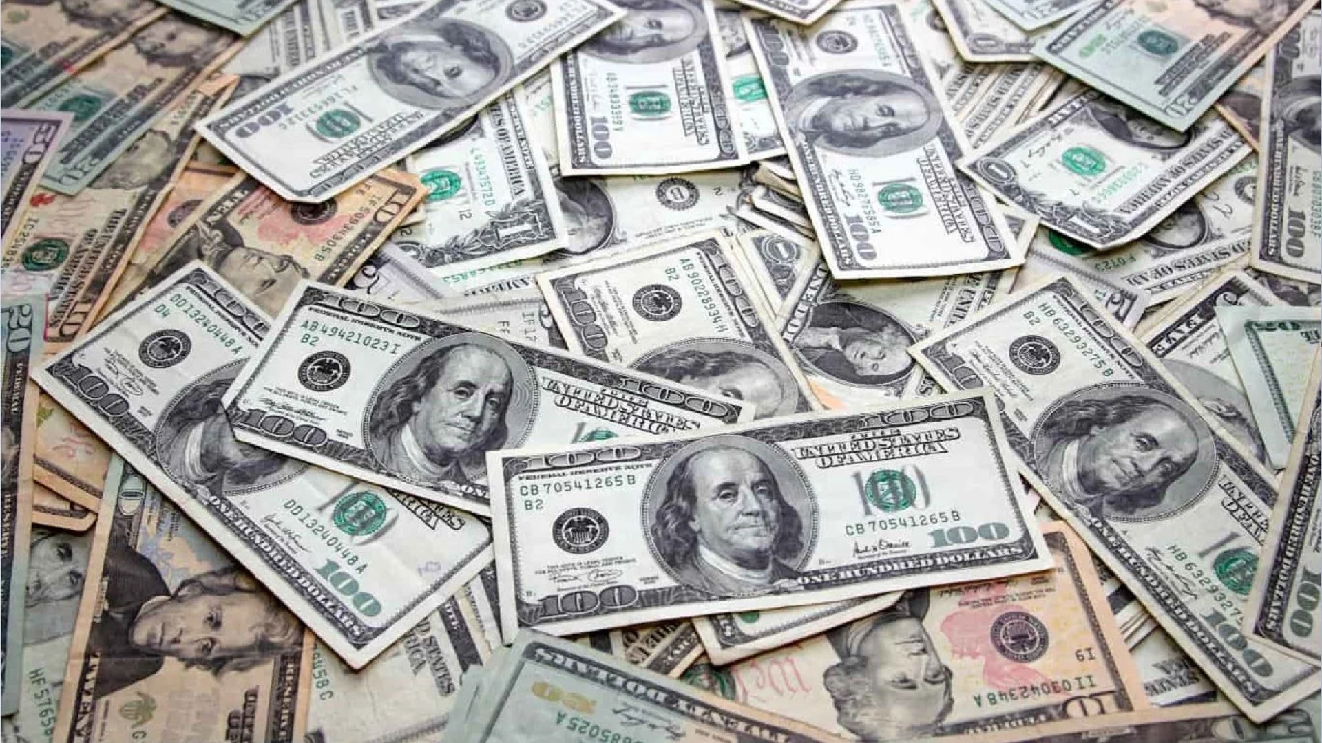 রেমিট্যান্স প্রবাহ এ মাসে আরও ঊর্ধ্বমুখী