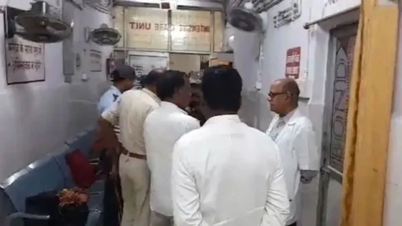 হাসপাতালে মরদেহ থেকে গায়েব চোখ, ইঁদুরকে দোষারোপ করছেন চিকিৎসকরা