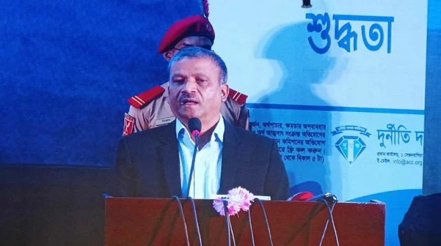 হাসিনা ছিল চোর প্রধানমন্ত্রী, যার পুরো পরিবার ছিল চোর: আসিফ নজরুল