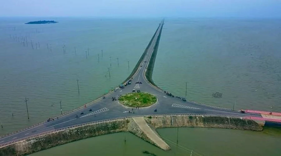 ভাঙা হবে না হাওরের ‘অলওয়েদার সড়ক’