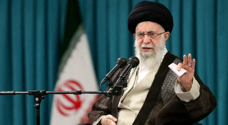 সিরিয়ায় আসাদের পতন নিয়ে মুখ খুললেন খামেনি