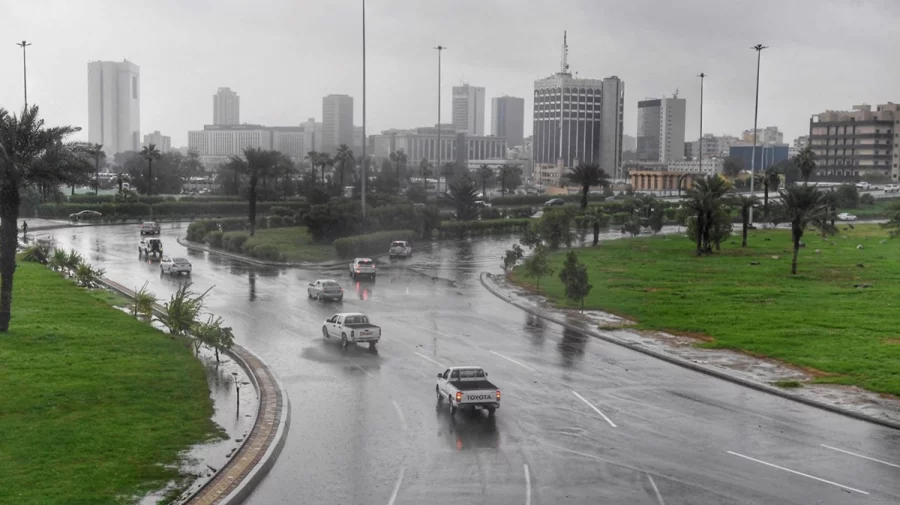সৌদিতে বিরল আবহাওয়া, তীব্র শীতের মাঝে বৃষ্টিপাতের আভাস