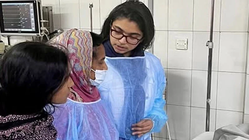 Vআলোচিত ডা. তাসনিম জারার ক্ষোভ