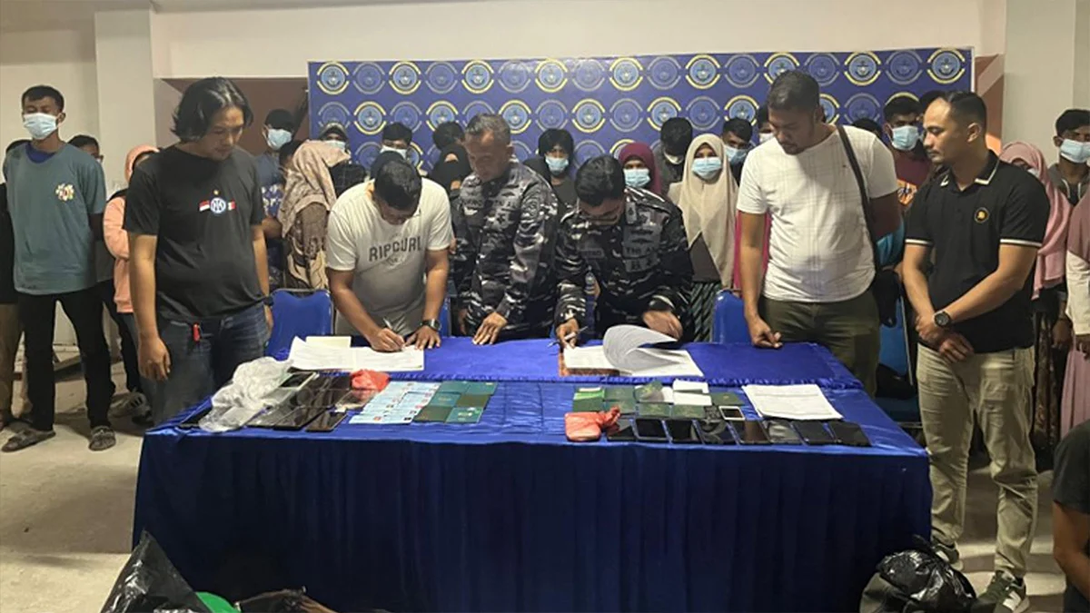 ইন্দোনেশিয়া থেকে অবৈধভাবে মালয়েশিয়ায় প্রবেশ, ২৪ বাংলাদেশি আটক