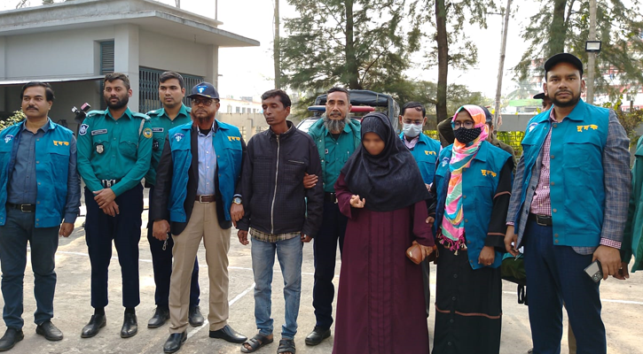 পাসপোর্ট অফিসে দুদকের অভিযান, ২ দালাল আটক