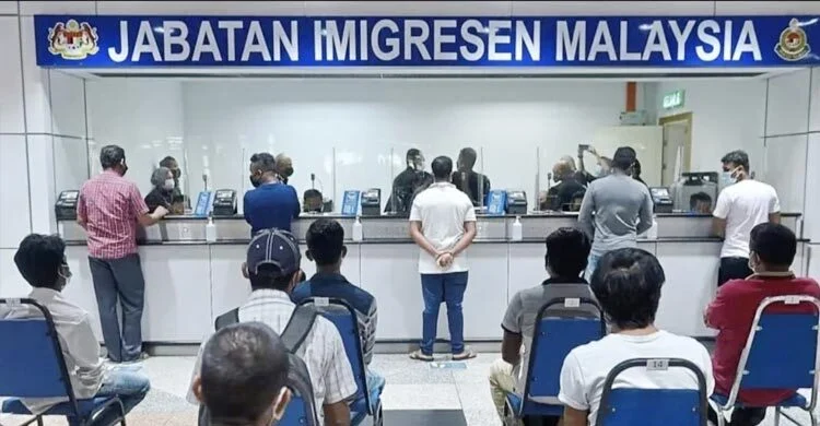 মালয়েশিয়া থেকে ফিরতে নিবন্ধন ৩১ হাজার বাংলাদেশির