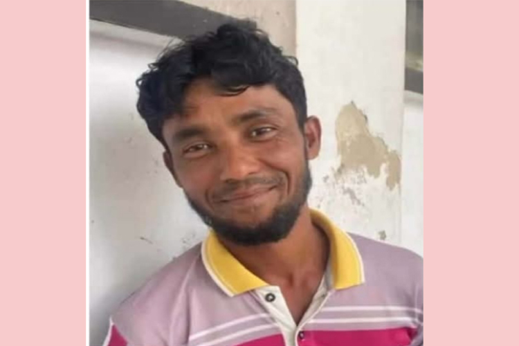 প্রবাসীর বাড়ির ছাদে মিলল যুবকের গলাকাটা লাশ