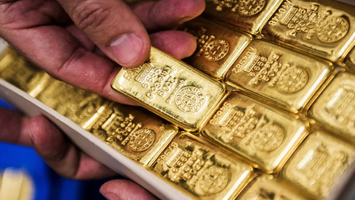 বিমানের ক্যাটারিং সার্ভিসের আড়ালে স্বর্ণপাচার