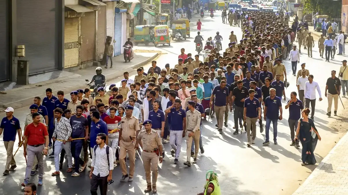 Arrested 'bangladeshi' in gujarat are bengali speaking muslim citizens of india