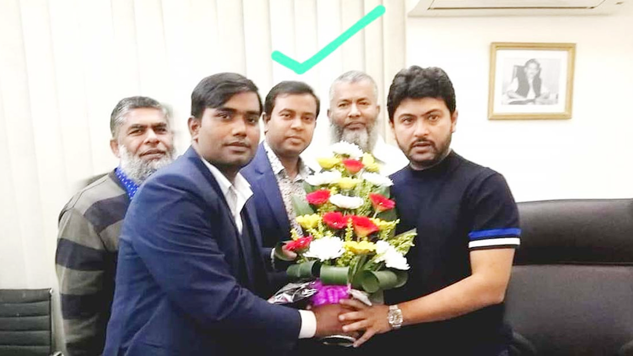 ঈদ শোভাযাত্রাকে ব্যঙ্গ করে ছড়া ওয়াসা কর্মকর্তার, অতঃপর