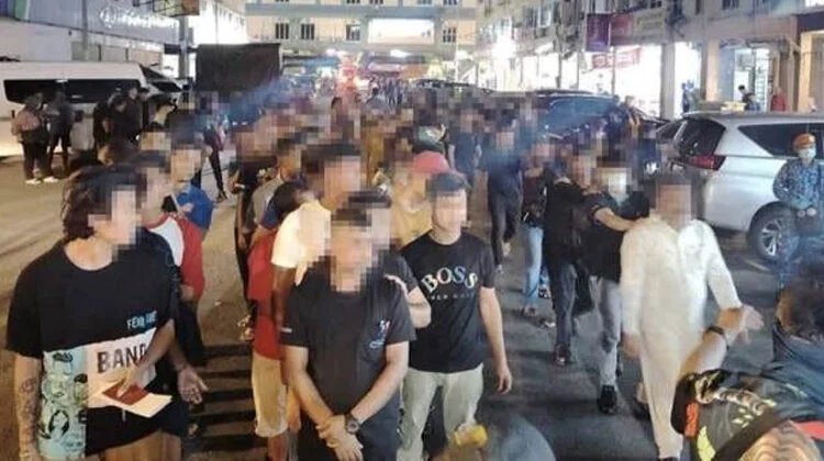 মালয়েশিয়া ইমিগ্রেশনের অভিযানে ৯৮ বাংলাদেশিসহ ২৮৮ গ্রেফতার