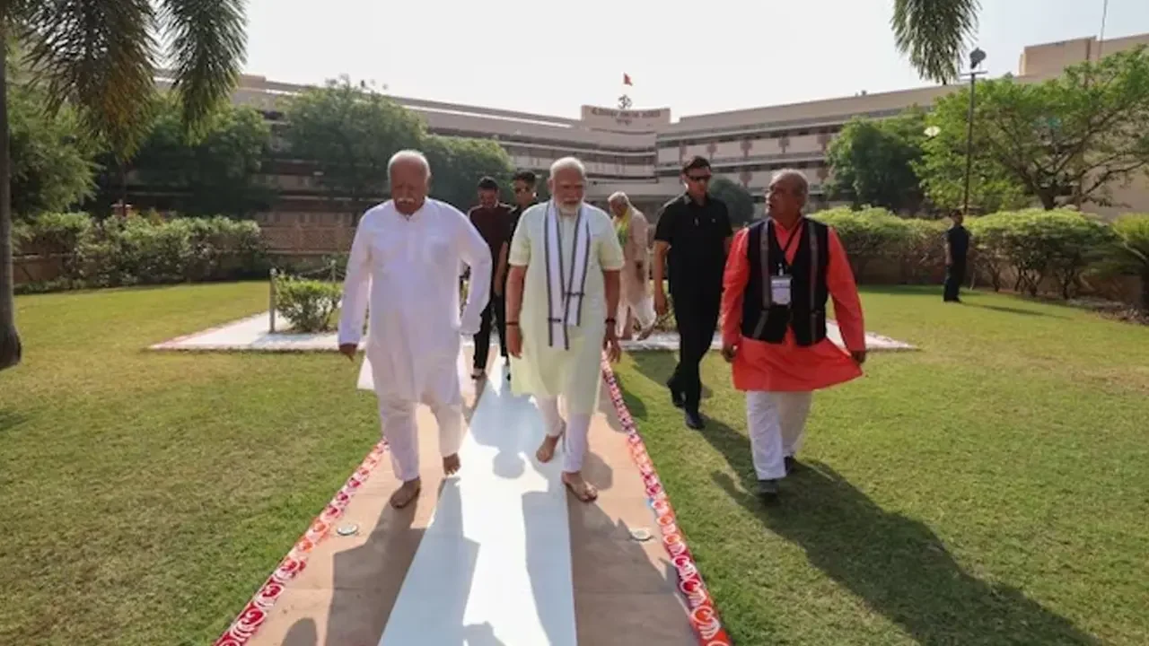 রাজনীতি থেকে অবসর নিচ্ছেন মোদি, শিবসেনার দাবি