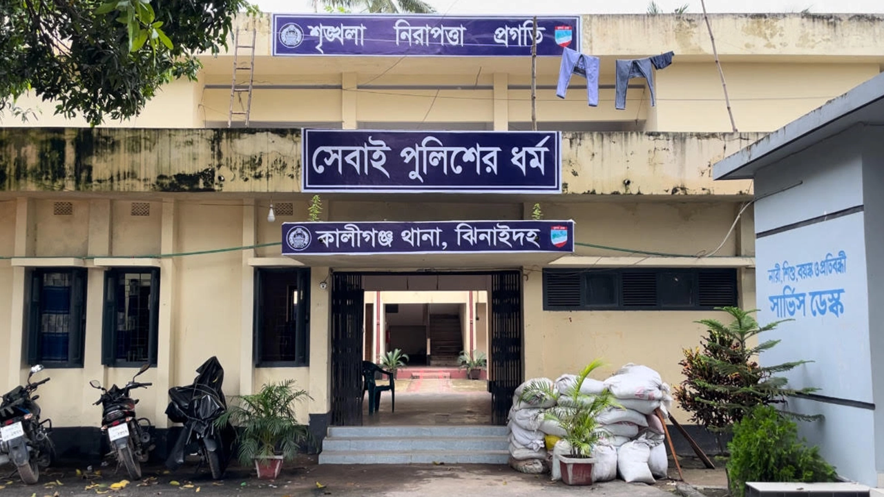 Brunei expatriate accused of beating his wife and child