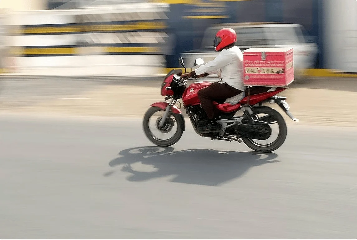 New guidelines for the safety of delivery riders abroad