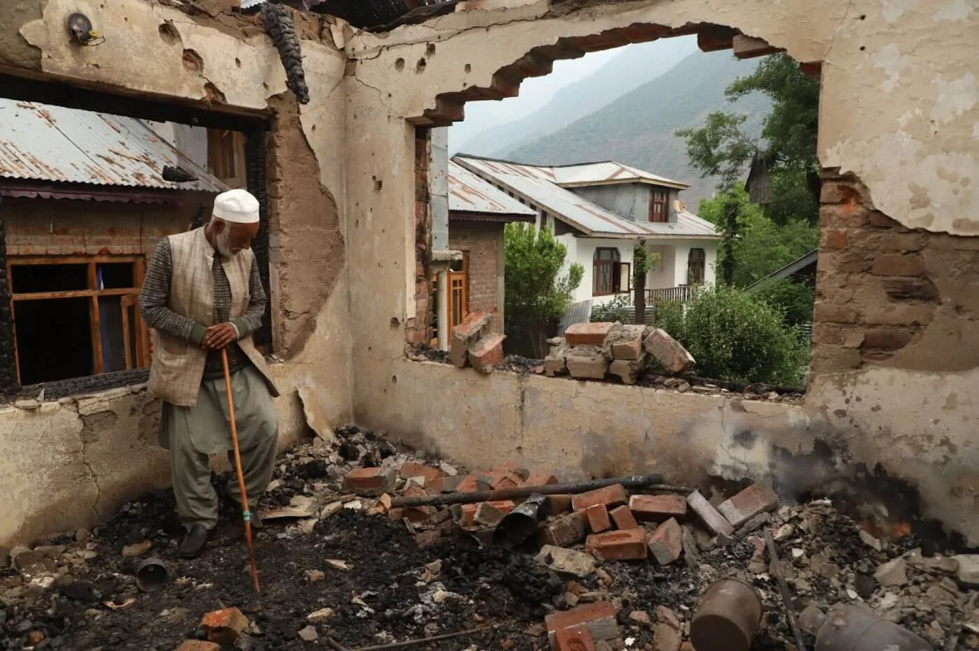 Over 10,000 indian homes destroyed in pakistani border attacks