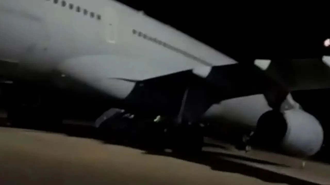 Pro palestinian protesters enter uk military