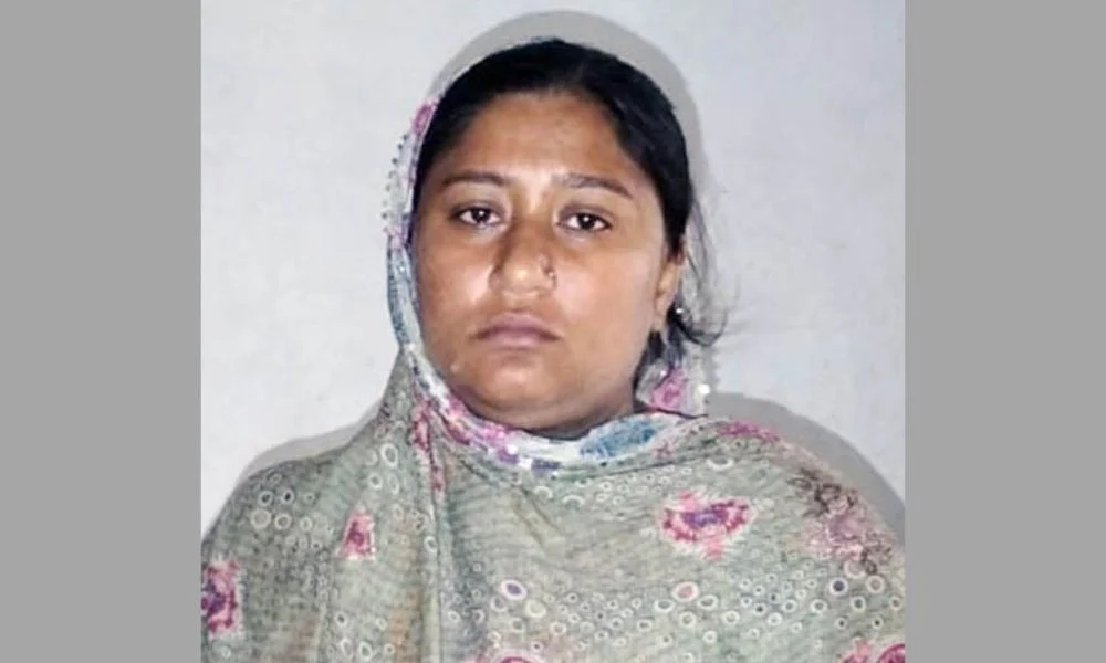 Tantric woman arrested for embezzling tk. 1.4 million from expatriate's wife under the lure of wealth