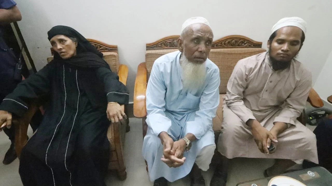 3 rohingyas detained while applying for passports