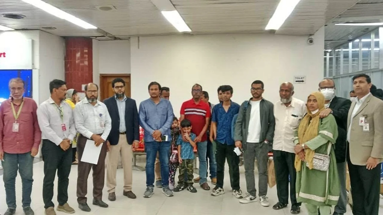 32 more bangladeshi expatriates returning home from iran