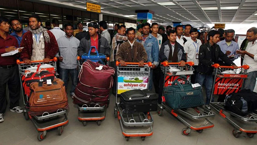 Additional allowances in baggage policy for expatriates, 2 mobile phones can be brought in a year