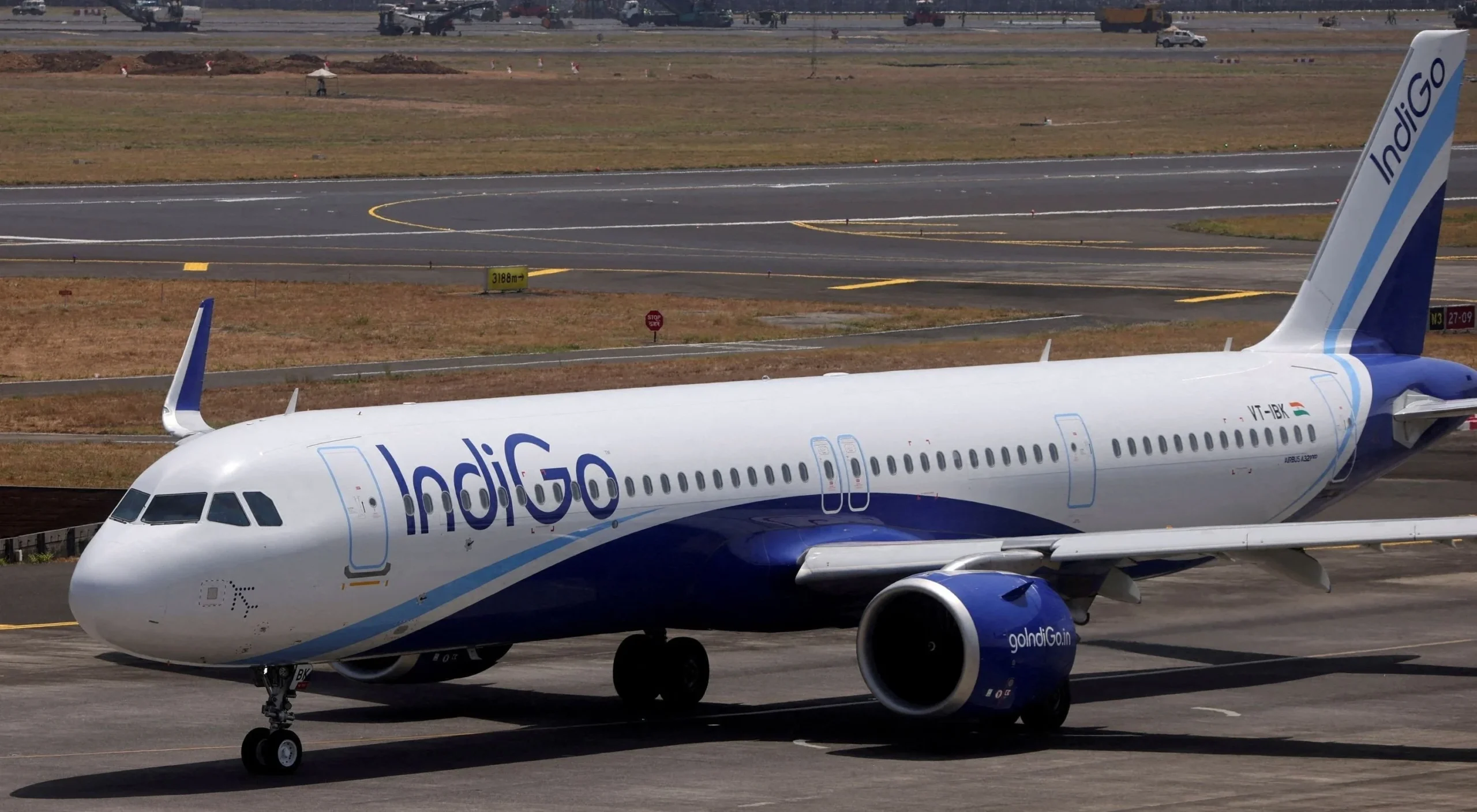 Plane lands after circling for 40 minutes due to mechanical failure