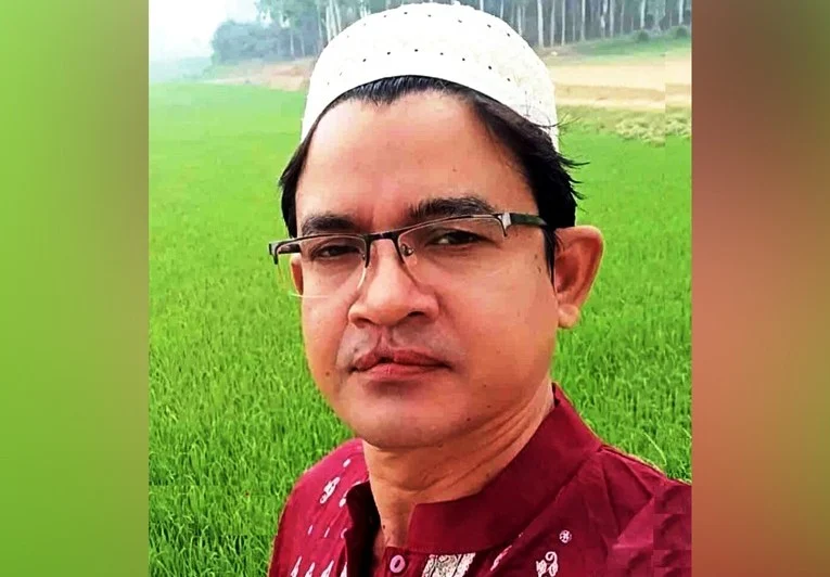 The body of an expatriate was lying in the field.