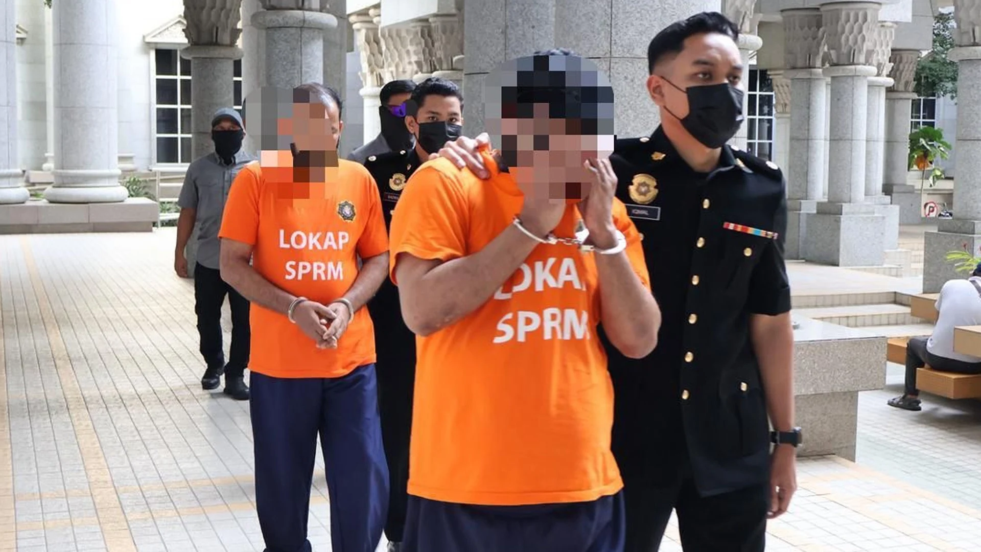 Two bangladeshi expatriates arrested for paying bribe at airport in malaysia