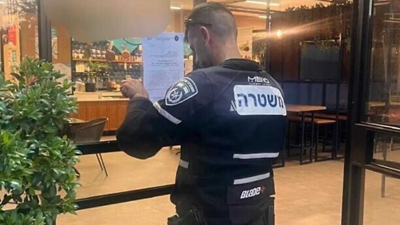 University cafe closed for hearing palestinians