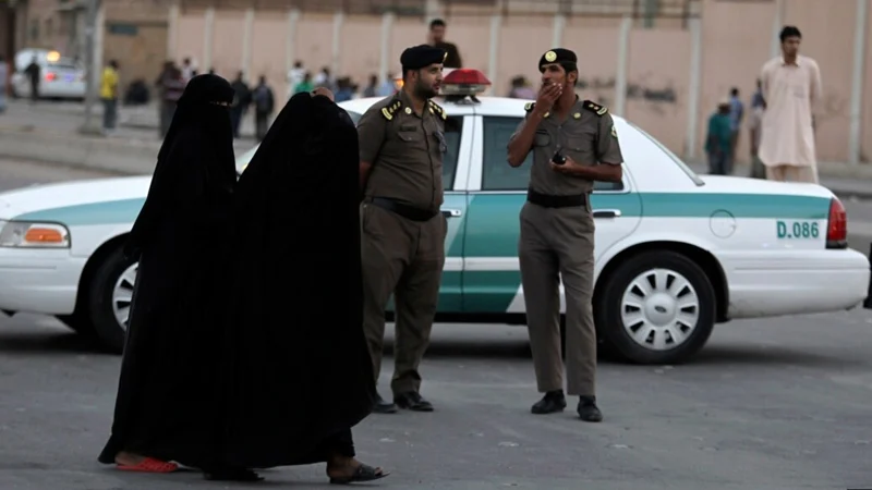 11 expatriates, including 5 women, arrested in saudi arabia for allegedly being in an offensive manner