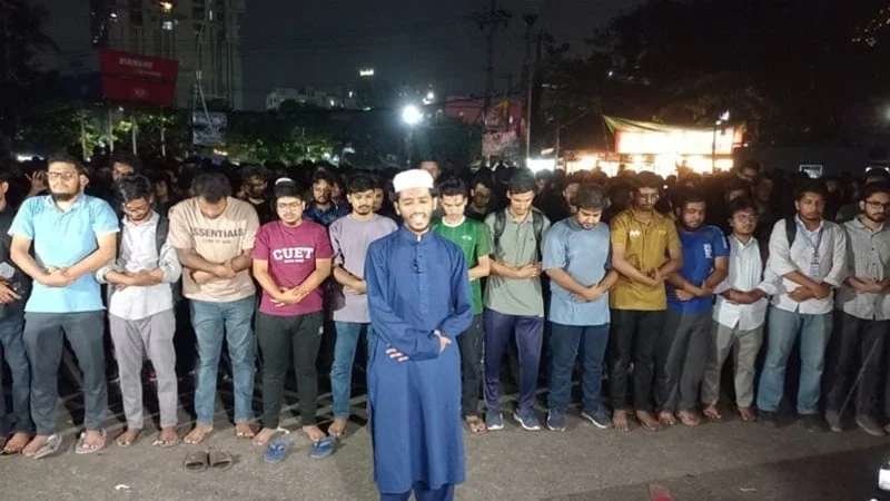 Cuet students attend 'gayebana janaza' of interim government