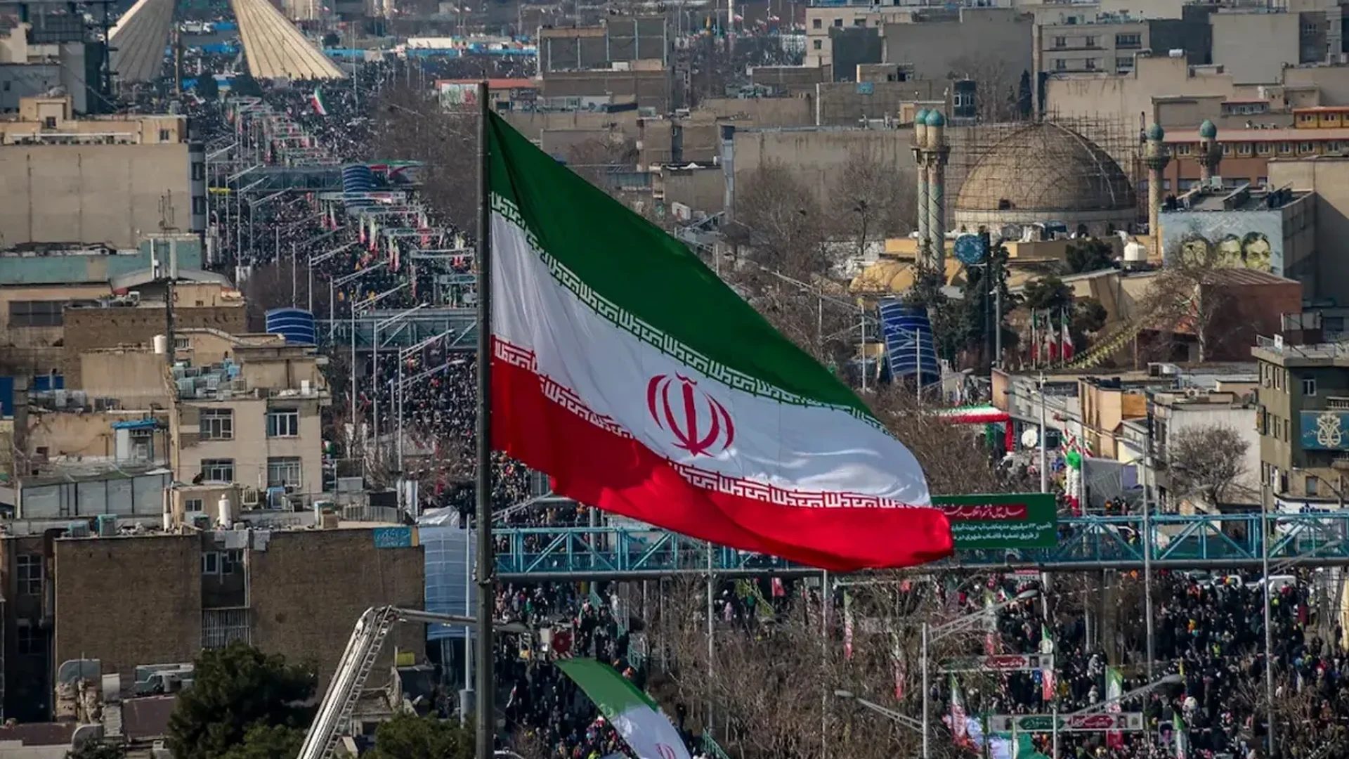 Iran hangs nuclear scientist