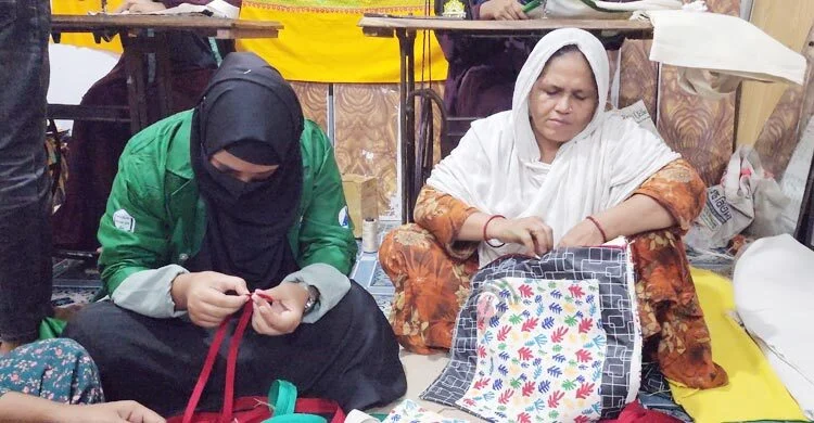 Jute bags made by asma are going to oman