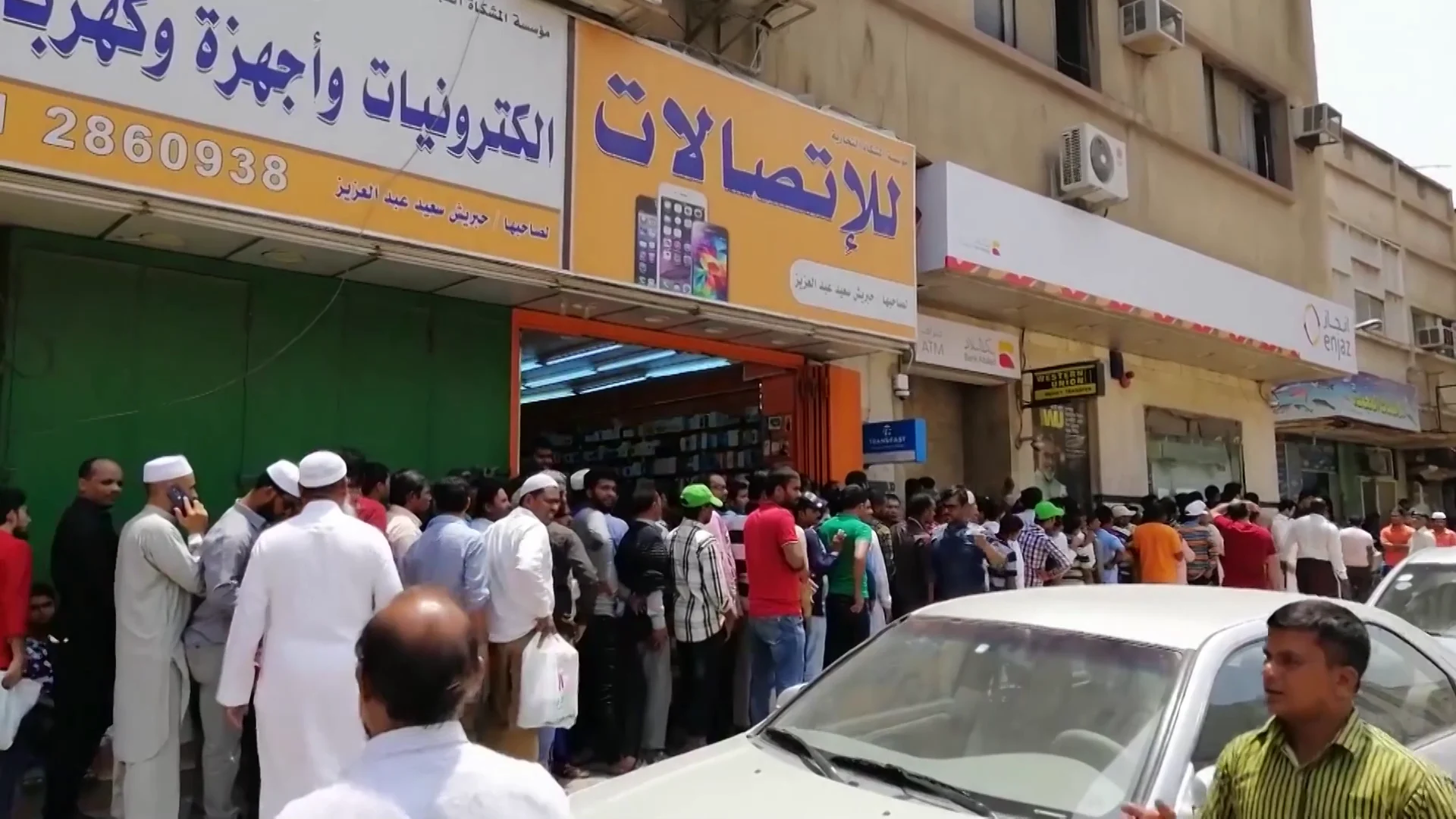 Many expatriates do not receive desired salaries due to inefficiency0