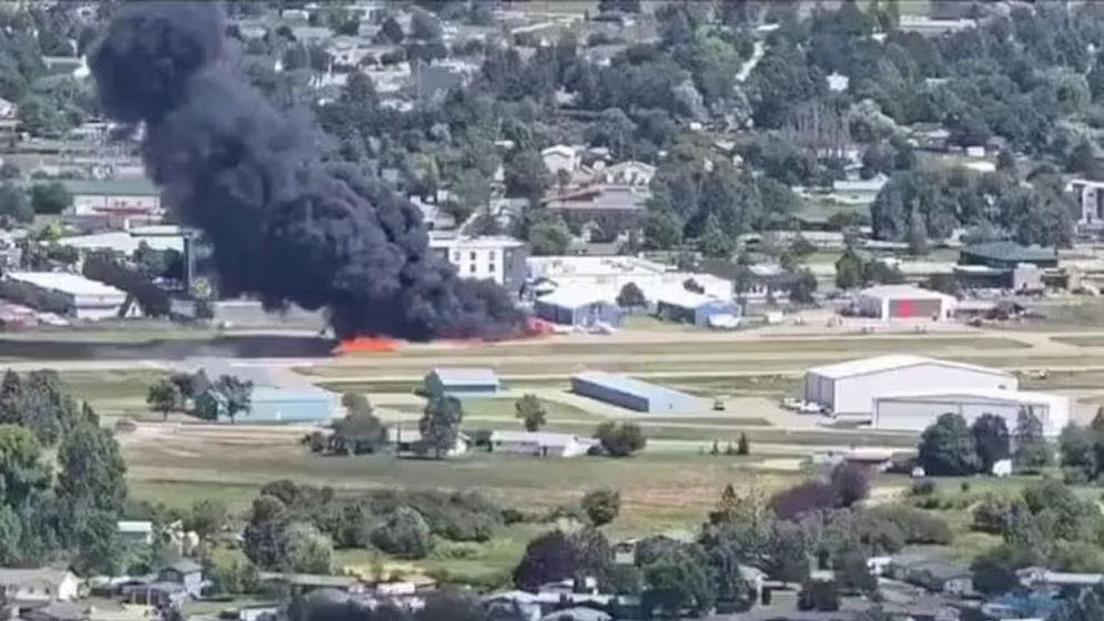 Plane crashes on runway, several planes catch fire