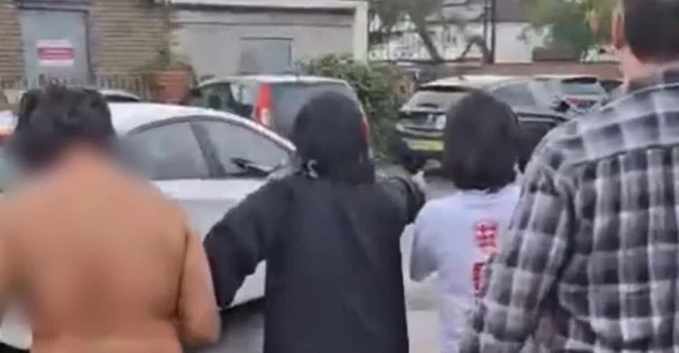 Bangladeshi woman harassed for wearing burqa in london, son beaten for protesting