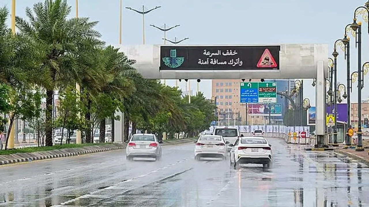 Flood and hail warnings issued across saudi arabia, ever