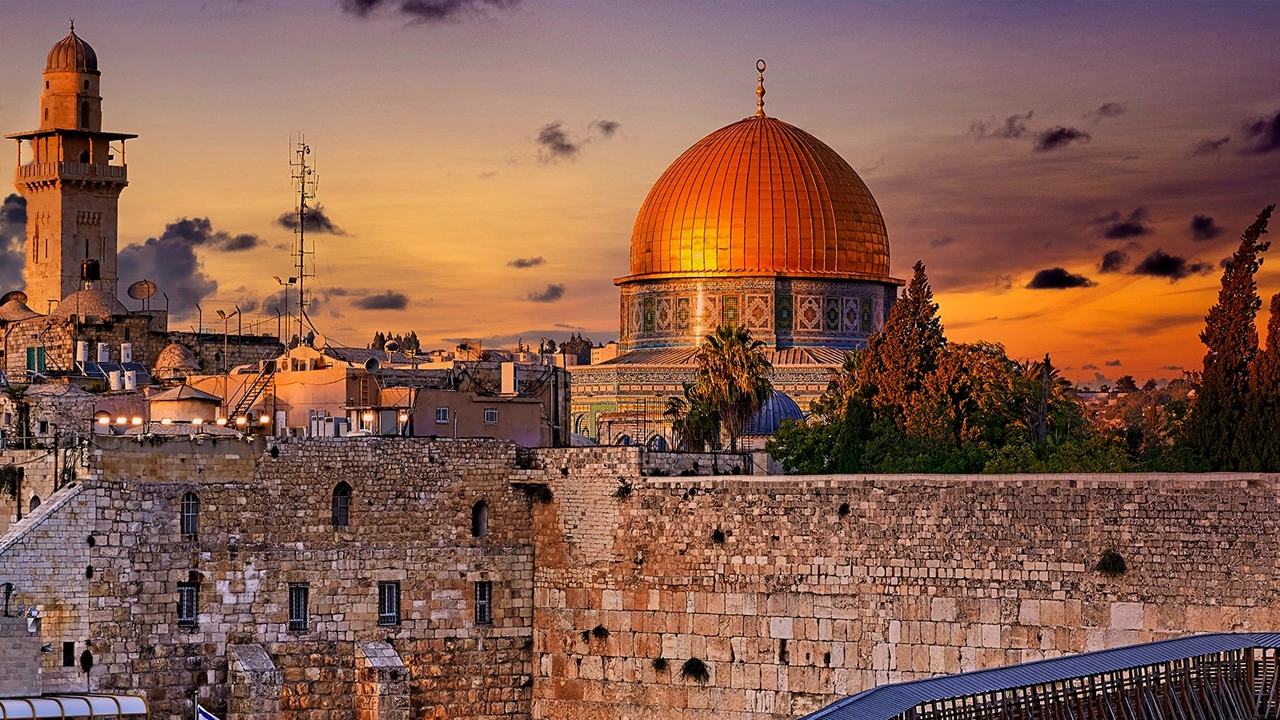 Israel is secretly digging under al aqsa mosque, what is behind it