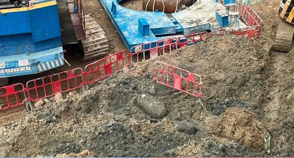 World war ii bomb recovered, 6,000 people evacuated