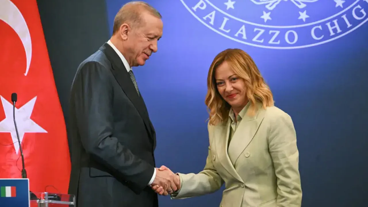 Erdogan asked to quit smoking, what the italian prime minister said in response