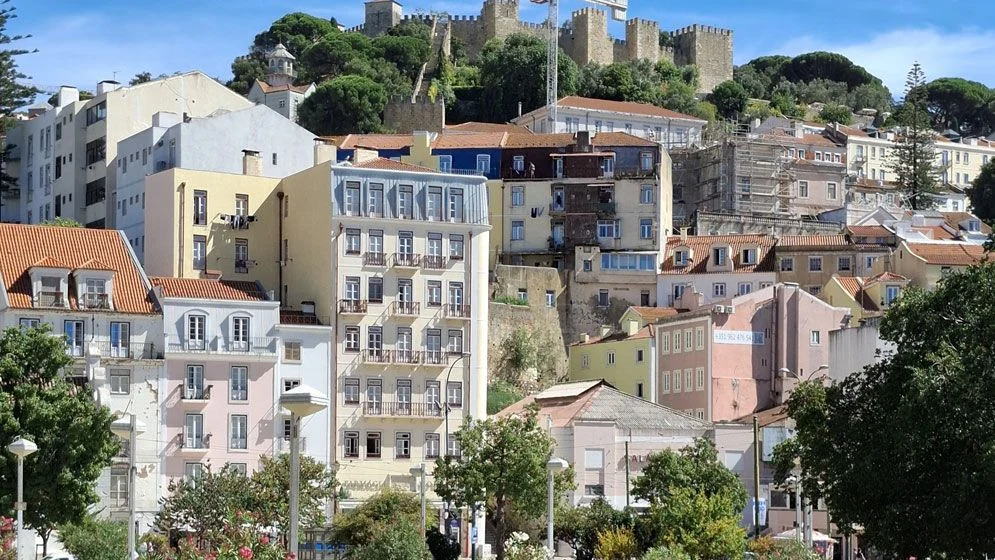 Expatriates in trouble in portugal