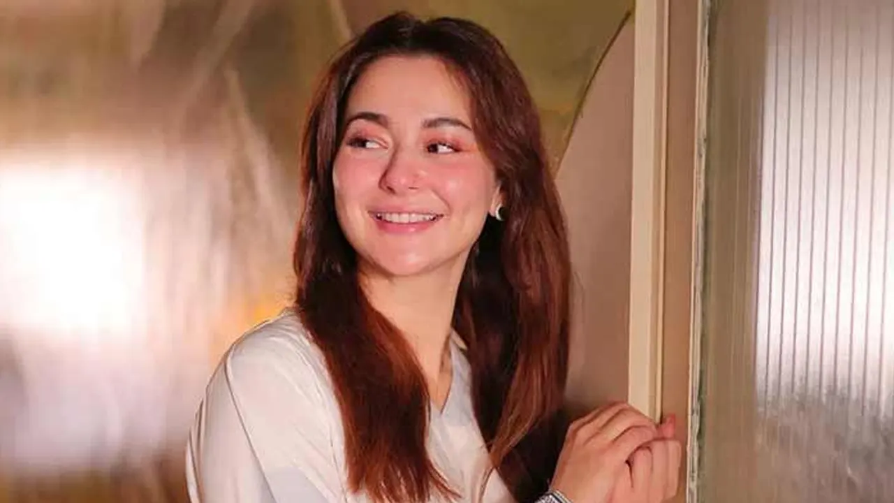 Hania amir suddenly admitted to hospital