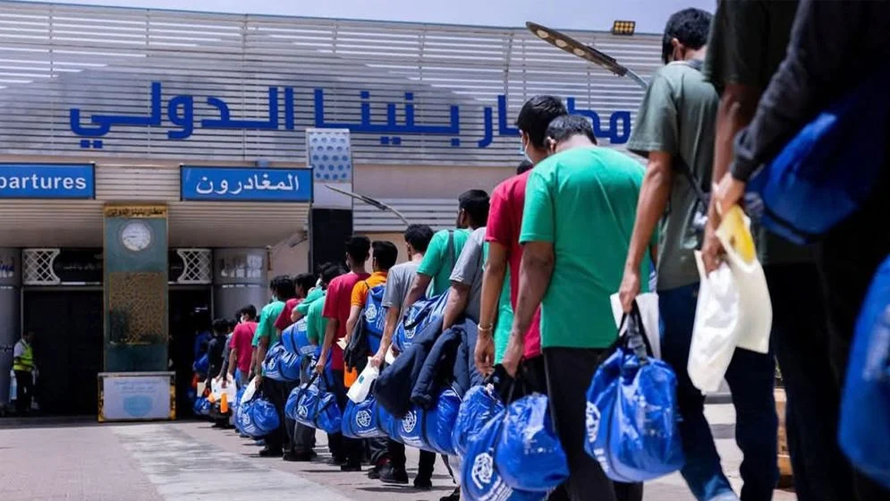 More than 300 bangladeshis are being repatriated from libya